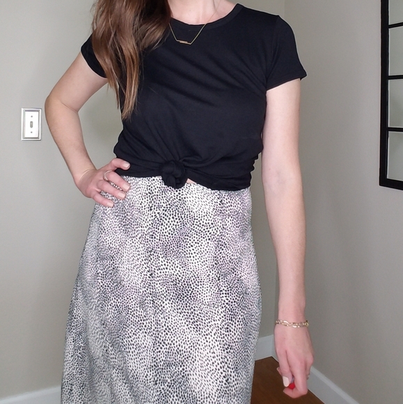 Spotted animal print skirt - Picture 3 of 8